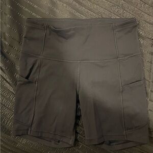 Lululemon Fast and Free Shorts size 6